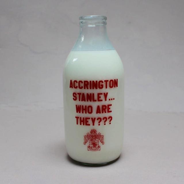 1736510927257025543.jpg 1736510920129.jpg